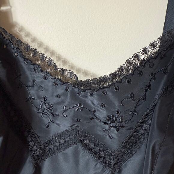Barbizon Slip/Dress Black Babydoll Black Eyelet Lace 1950s Dark Whimsy Goth XS - Picture 7 of 12